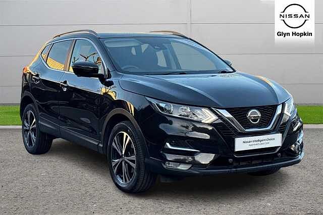 Nissan Qashqai 1.3 DiG-T N-Connecta 5dr [Glass Roof Pack]