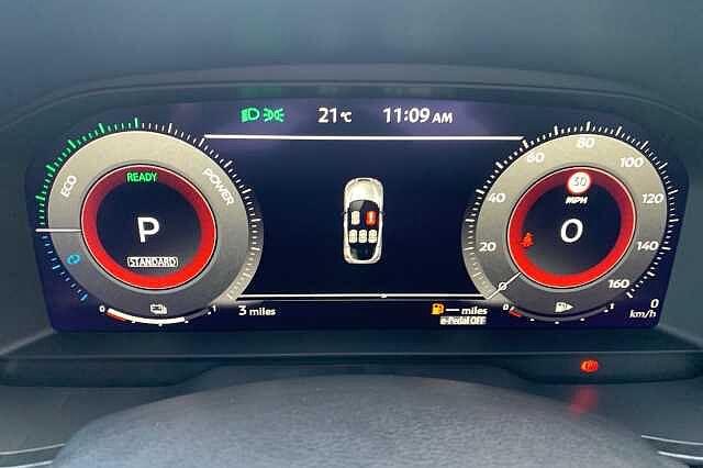 Nissan Juke 1.6 Hybrid Tekna 5dr Auto