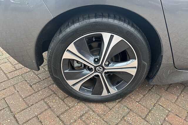 Nissan LEAF 110kW Tekna 40kWh 5dr Auto