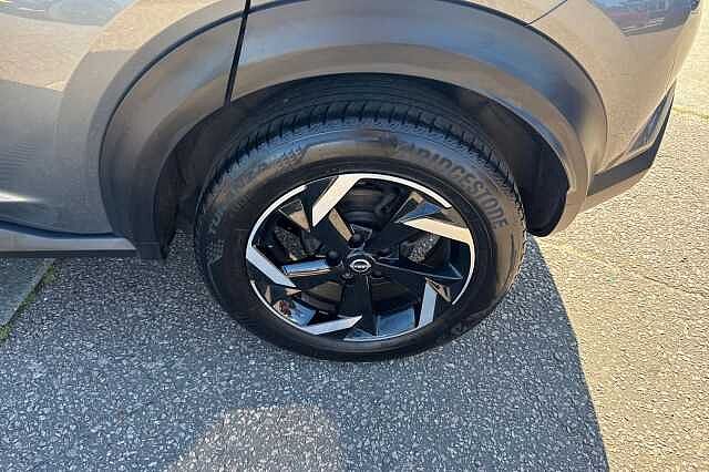 Nissan Juke 1.0 DiG-T 114 N-Connecta 5dr DCT