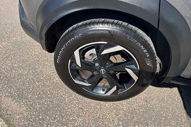 Nissan Juke 1.0 DiG-T 114 N-Connecta 5dr DCT