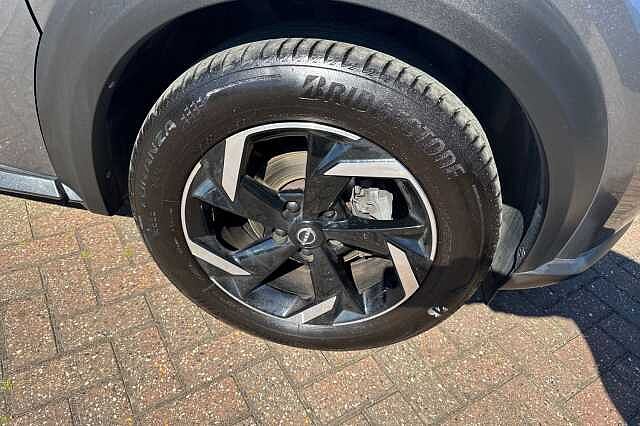 Nissan Juke 1.0 DiG-T 114 N-Connecta 5dr DCT