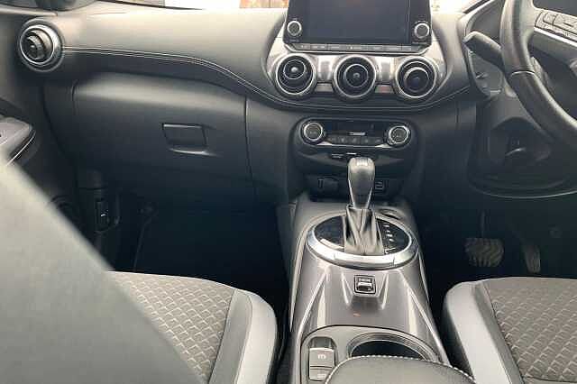 Nissan Juke 1.6 Hybrid N-Connecta 5dr Auto
