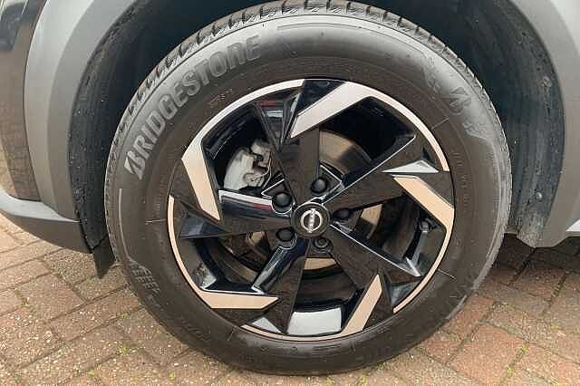 Nissan Juke 1.6 Hybrid N-Connecta 5dr Auto
