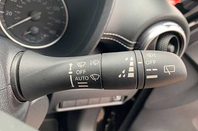 Nissan Juke 1.6 Hybrid N-Connecta 5dr Auto