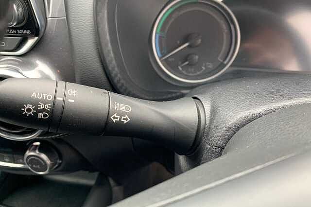Nissan Juke 1.6 Hybrid N-Connecta 5dr Auto