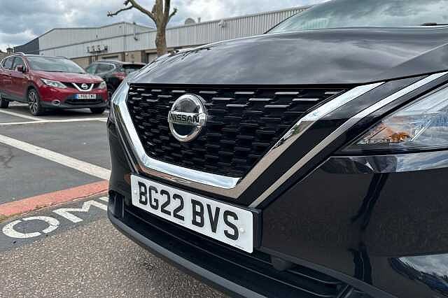 Nissan Qashqai 1.3 DiG-T MH 158 Acenta Premium 5dr Xtronic