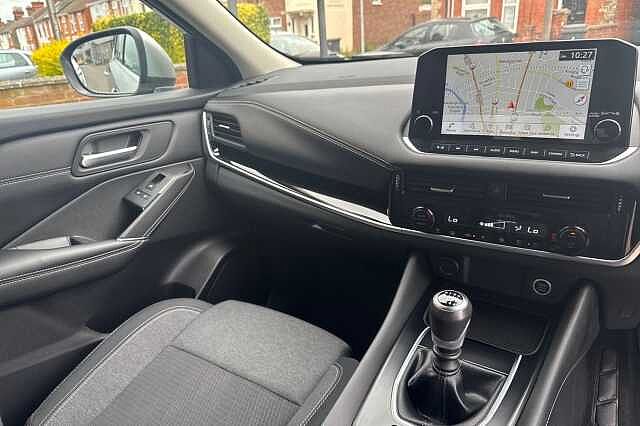 Nissan Qashqai 1.3 DiG-T MH 158 N-Connecta 5dr