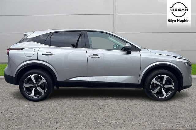 Nissan Qashqai 1.3 DiG-T MH 158 N-Connecta 5dr