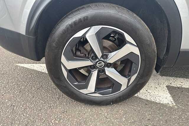 Nissan Qashqai 1.3 DiG-T MH 158 N-Connecta 5dr