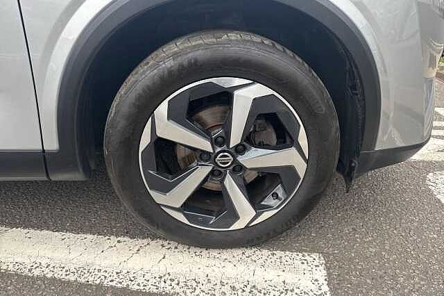 Nissan Qashqai 1.3 DiG-T MH 158 N-Connecta 5dr