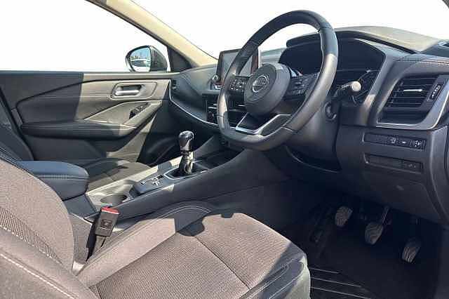 Nissan Qashqai 1.3 DiG-T MH Acenta Premium 5dr