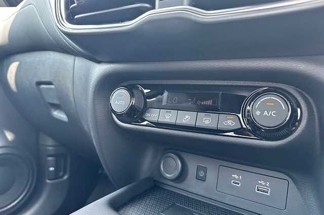 Nissan Juke 1.0 DiG-T N-Connecta 5dr
