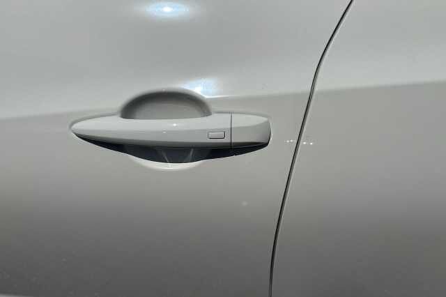 Nissan Juke 1.6 Hybrid Tekna 5dr Auto
