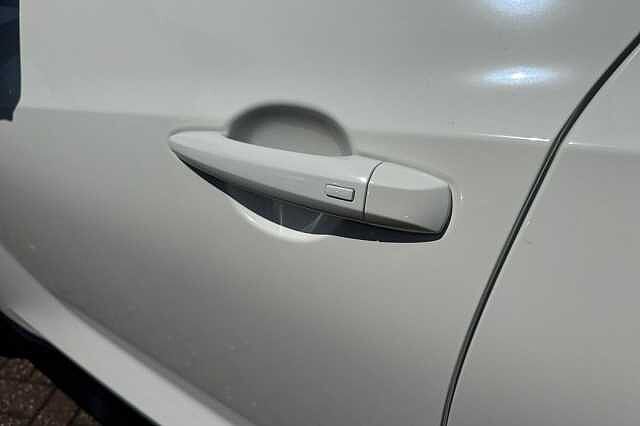Nissan Juke 1.6 Hybrid Tekna 5dr Auto