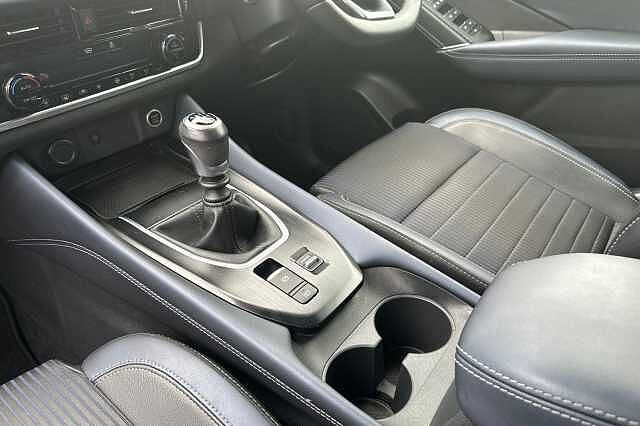 Nissan Qashqai 1.3 DiG-T MH Tekna 5dr