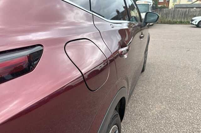 Nissan Qashqai 1.3 DiG-T MH Tekna 5dr