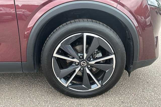 Nissan Qashqai 1.3 DiG-T MH Tekna 5dr