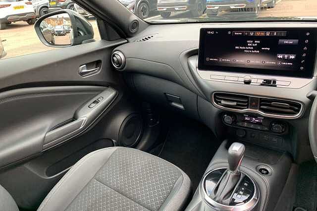 Nissan Juke 1.6 Hybrid N-Connecta 5dr Auto