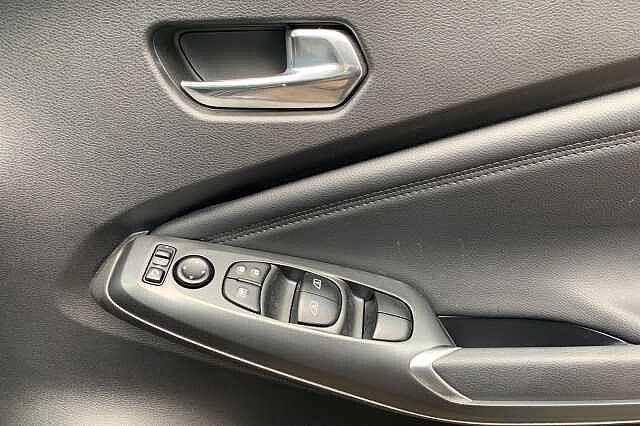 Nissan Juke 1.6 Hybrid N-Connecta 5dr Auto