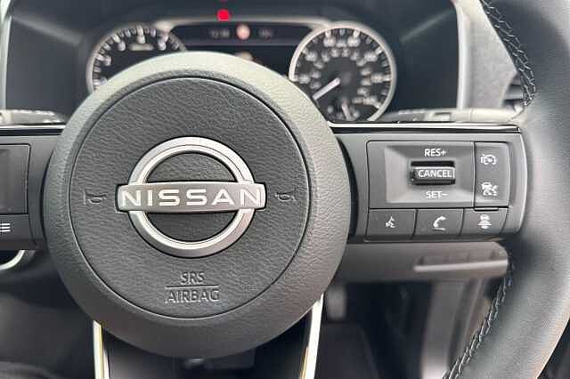 Nissan Qashqai 1.3 DiG-T MH Acenta Premium 5dr