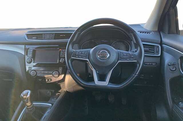 Nissan Qashqai 1.6 DiG-T N-Connecta 5dr
