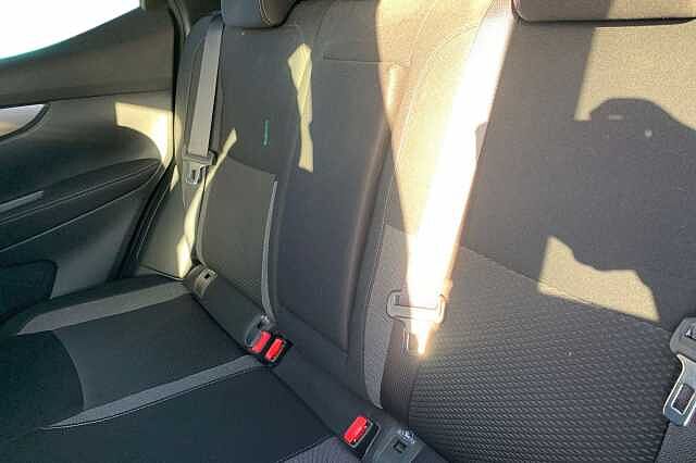 Nissan Qashqai 1.6 DiG-T N-Connecta 5dr