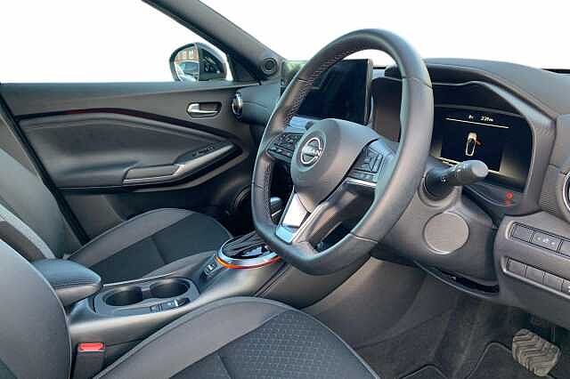 Nissan Juke 1.0 DiG-T N-Connecta 5dr DCT