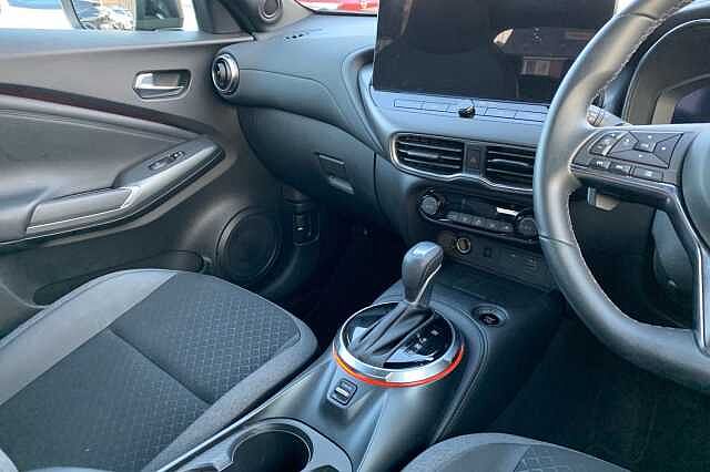 Nissan Juke 1.0 DiG-T N-Connecta 5dr DCT