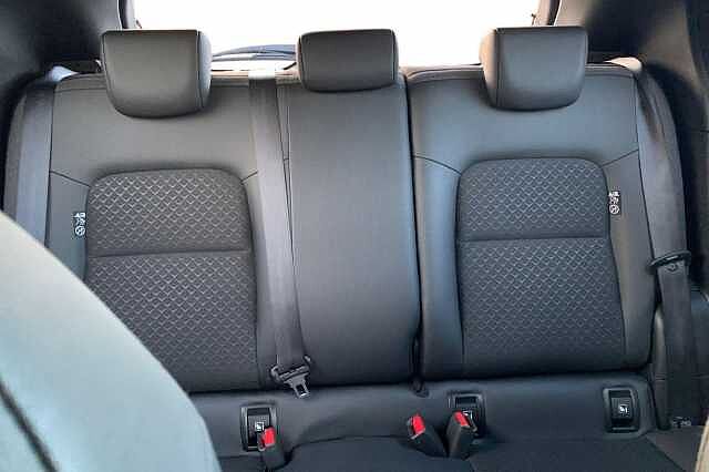 Nissan Juke 1.0 DiG-T N-Connecta 5dr DCT