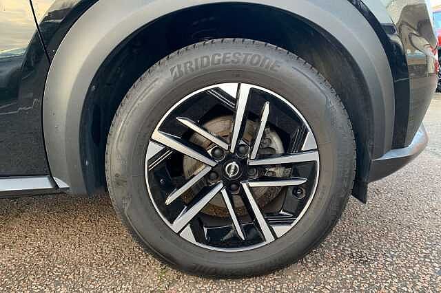 Nissan Juke 1.0 DiG-T N-Connecta 5dr DCT