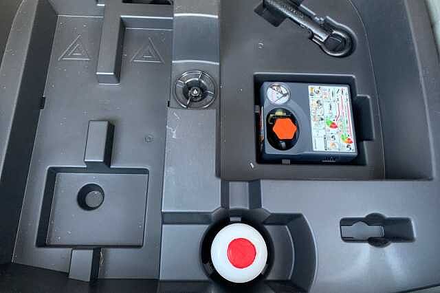 Nissan Juke 1.0 DiG-T N-Connecta 5dr DCT