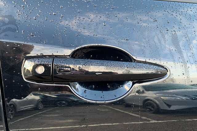 Nissan Juke 1.0 DiG-T N-Connecta 5dr DCT