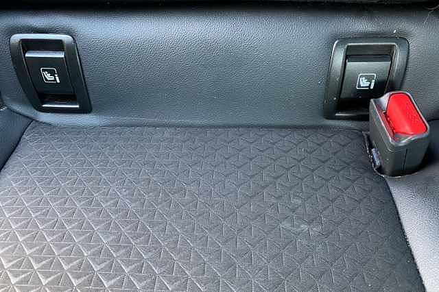 Nissan Juke 1.0 DiG-T N-Connecta 5dr DCT