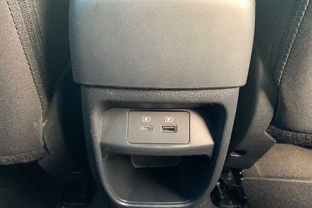 Nissan Juke 1.0 DiG-T N-Connecta 5dr DCT