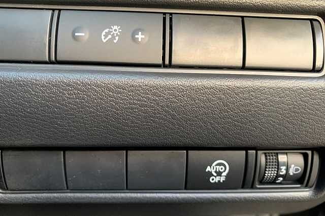 Nissan Juke 1.0 DiG-T N-Connecta 5dr DCT