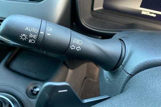 Nissan Juke 1.0 DiG-T N-Connecta 5dr DCT