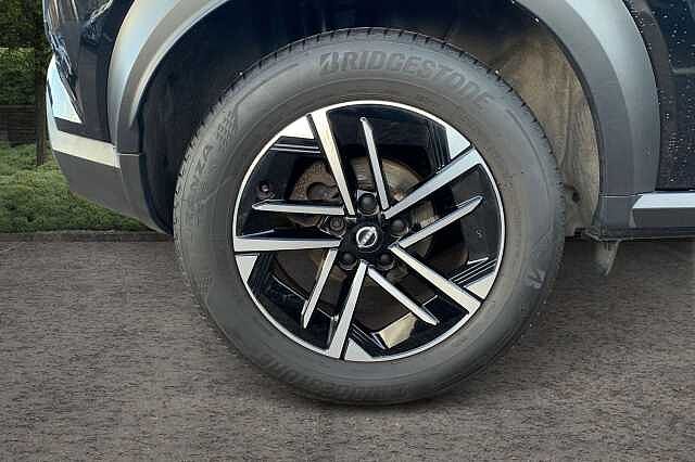 Nissan Juke 1.0 DiG-T N-Connecta 5dr DCT