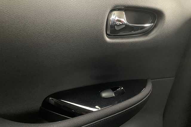 Nissan LEAF 110kW N-Connecta 39kWh 5dr Auto