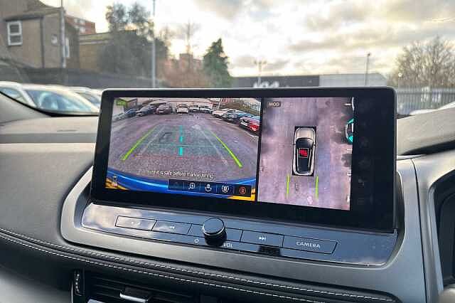 Nissan Qashqai 1.3 DiG-T MH N-Connecta 5dr