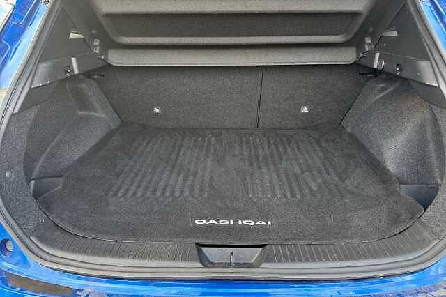 Nissan Qashqai 1.3 DiG-T MH N-Connecta 5dr