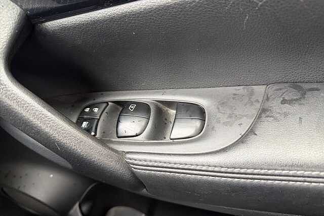 Nissan X-Trail 1.7 dCi N-Connecta 5dr CVT