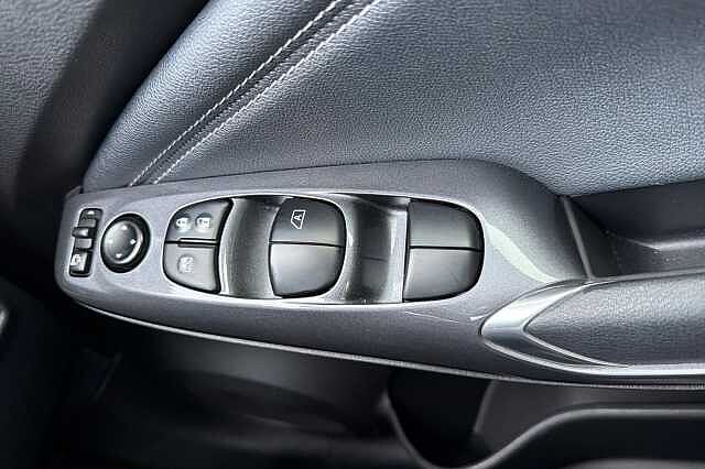 Nissan Juke 1.0 DiG-T 114 N-Connecta 5dr