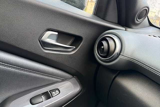 Nissan Juke 1.0 DiG-T 114 N-Connecta 5dr