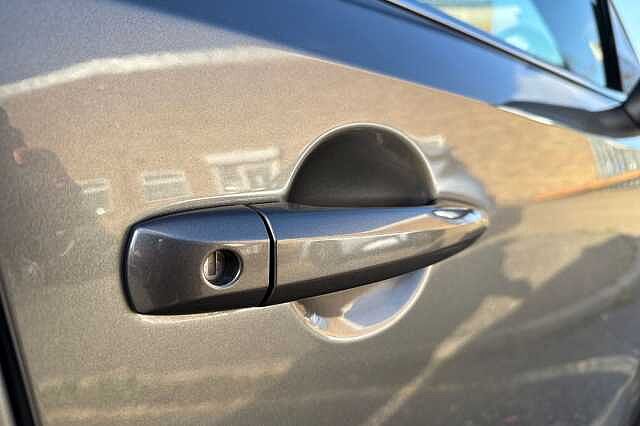 Nissan Qashqai 1.3 DiG-T MH Visia 5dr