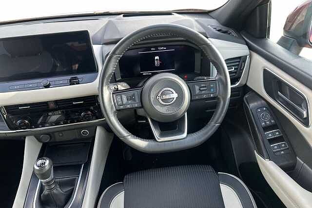 Nissan Qashqai 1.3 DiG-T MH Tekna 5dr