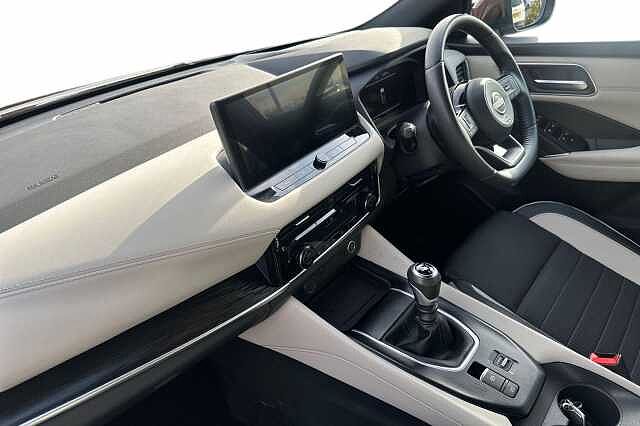 Nissan Qashqai 1.3 DiG-T MH Tekna 5dr