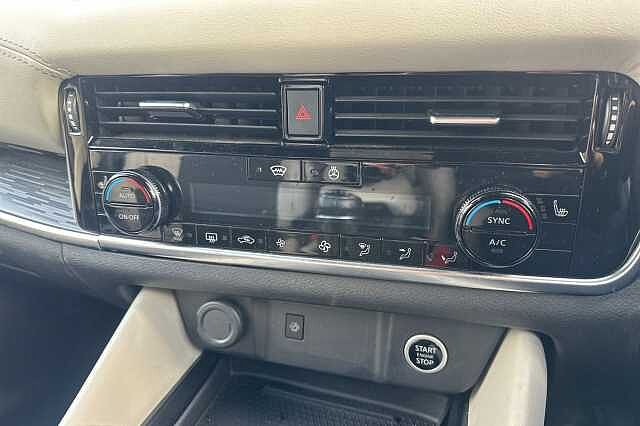 Nissan Qashqai 1.3 DiG-T MH Tekna 5dr