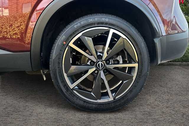 Nissan Qashqai 1.3 DiG-T MH Tekna 5dr