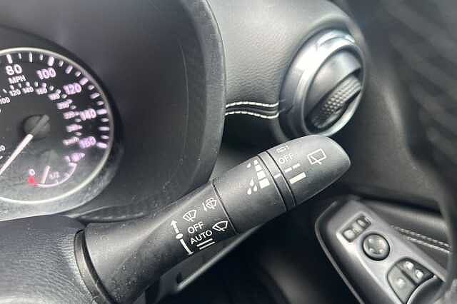 Nissan Juke 1.0 DiG-T 114 N-Connecta 5dr